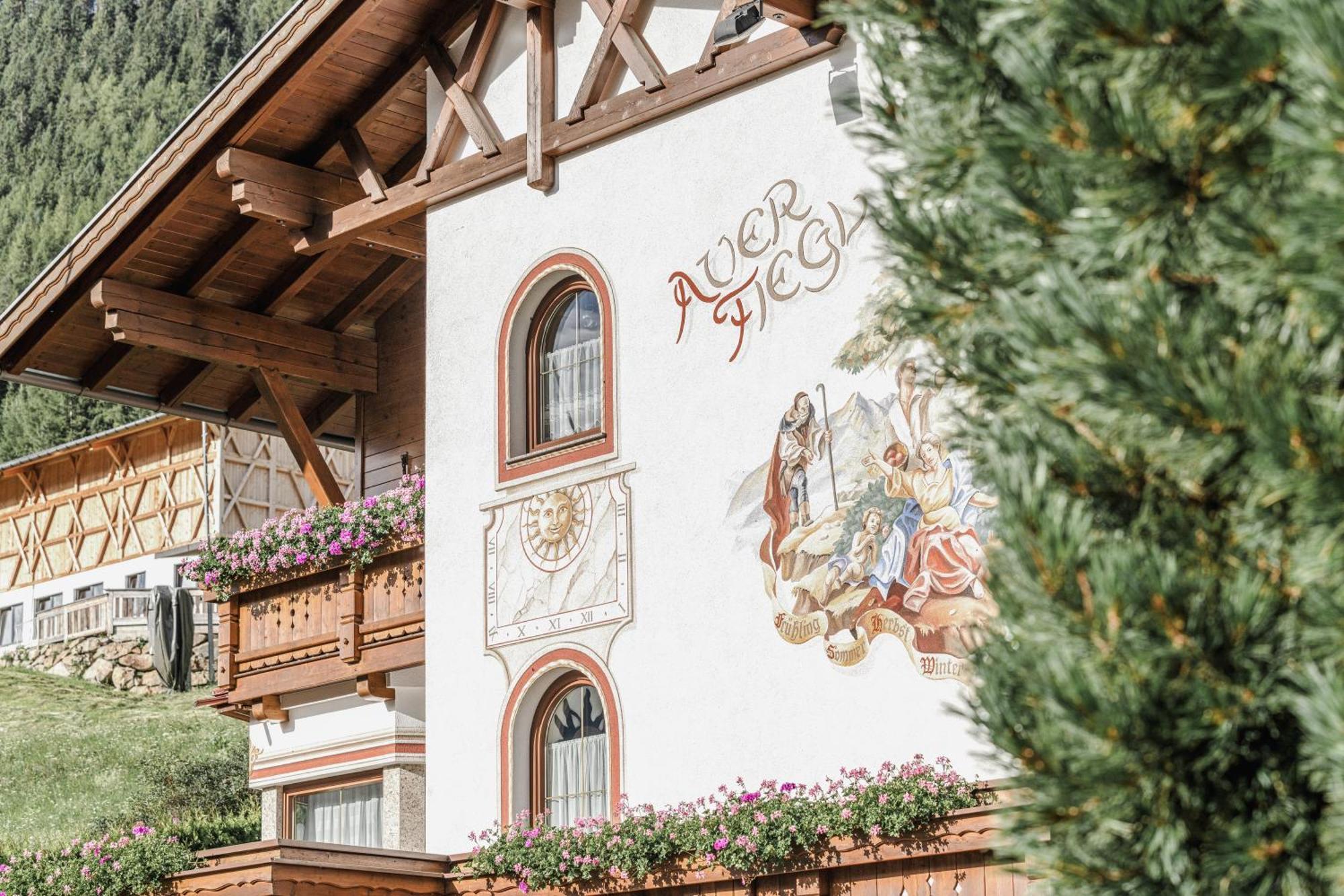 Auer-Fiegl Acomodação com café da manhã Sölden Exterior foto